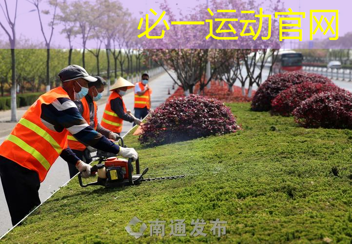 能放网球拍的书包尺寸
